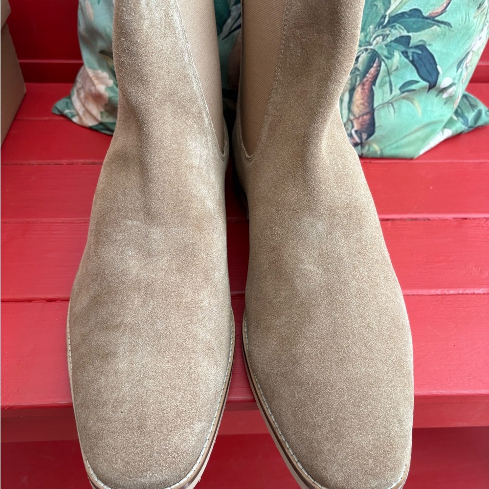 Men's Tan Suede Pull-on Boots